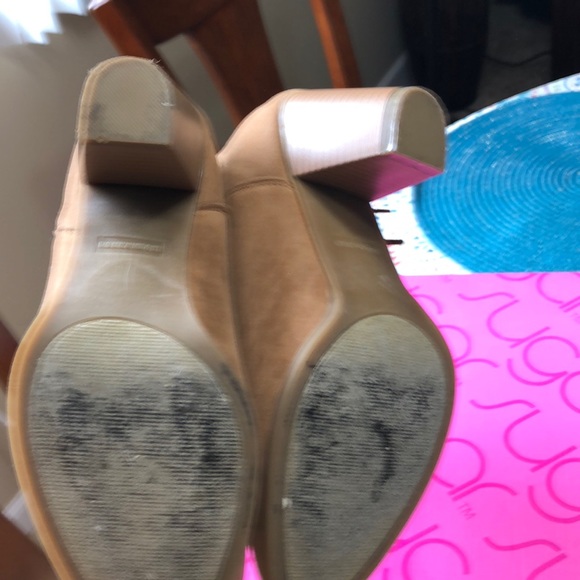 Camel color fringe boots - Picture 3 of 4